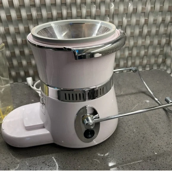 Jack LaLanne Power Juicer Express in White like new